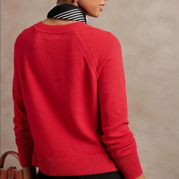 Banana Republic RAGLAN PULLOVER SWEATER - Picture 2 of 8